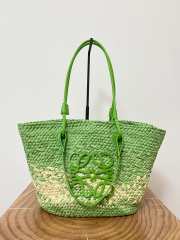 Uubags | Loewe Anagram Basket bag in iraca palm and calfskin natural/green 46x24x16cm - 1