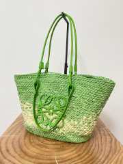 Uubags | Loewe Anagram Basket bag in iraca palm and calfskin natural/green 46x24x16cm - 2