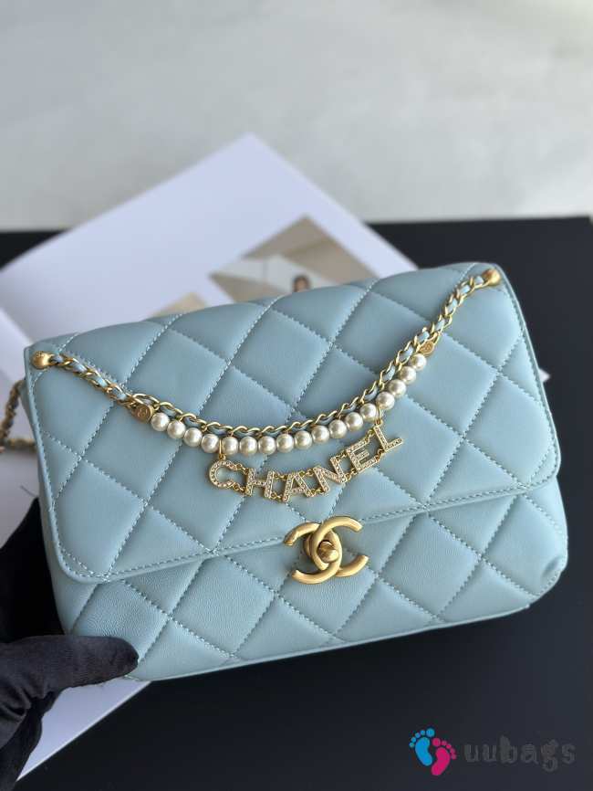 Uubags | Chanel 24A Pearl Chain Flap Bag Light Blue 20x7.5x15cm - 1