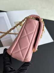 Uubags | Chanel 24A Pearl Chain Flap Bag Pink 20x7.5x15cm - 3