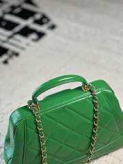 Uubags | Chanel Bag With Handle Shiny Lambskin & Gold Plated Metal Green 16x23.5x8cm - 2