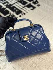 Uubags | Chanel Bag With Handle Shiny Lambskin & Gold Plated MetalBlue 16x23.5x8cm - 1