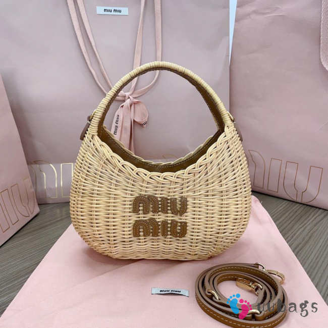 Uubags | Miu Miu Wander Wicker Hobo Bag 17x20x6cm - 1