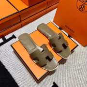 Uubags | Hermes Oran Sandal in Epsom Grey - 6