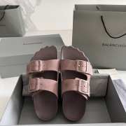 Uubags | Balenciaga Sunday Sandal in pink suede calfskin  - 1