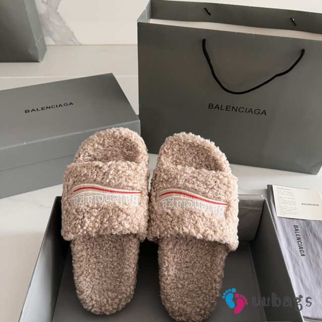 Uubags | Balenciaga Furry Slide Sandal In Beige - 1