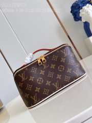 Uubags | Louis Vuitton M11750 Toiletry monogram coated canvas bag 24x13x13cm - 1