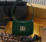 Uubags | Dolce & Gabbana 3.5 shoulder bag in green pattent leather with DG logo 22x18x6cm - 2