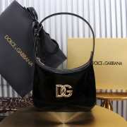 Uubags | Dolce & Gabbana 3.5 shoulder bag in black pattent leather with DG logo 22x18x6cm - 1