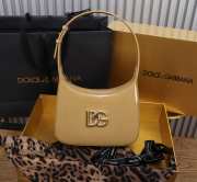 Uubags | Dolce & Gabbana 3.5 shoulder bag in gold metallic leather with DG logo 22x18x6cm - 2