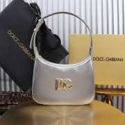 Uubags | Dolce & Gabbana 3.5 shoulder bag in silver metallic leather with DG logo 22x18x6cm - 1