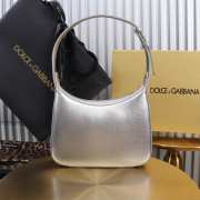 Uubags | Dolce & Gabbana 3.5 shoulder bag in silver metallic leather with DG logo 22x18x6cm - 4