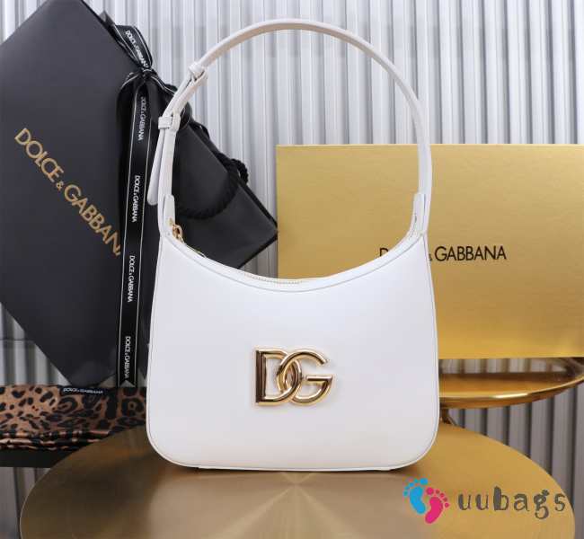 Uubags | Dolce & Gabbana white calfskin 3.5 shoulder bag with DG logo 22x18x6cm - 1