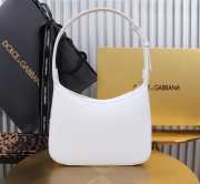 Uubags | Dolce & Gabbana white calfskin 3.5 shoulder bag with DG logo 22x18x6cm - 5