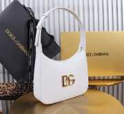 Uubags | Dolce & Gabbana white calfskin 3.5 shoulder bag with DG logo 22x18x6cm - 3