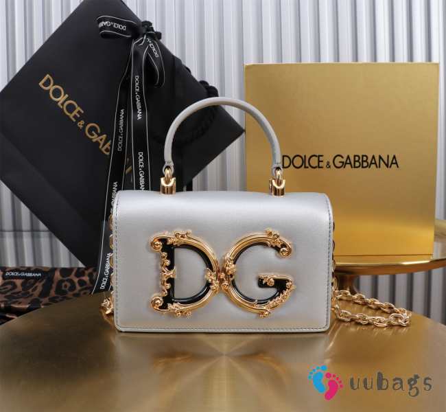 Uubags | Dolce & Gabbana DG Girls Bag In Silver Nappa Leather Lining 10x18x3.5cm - 1