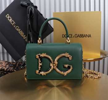 Uubags | Dolce & Gabbana DG Girls Bag In Green Calfskin Leather 10x18x3.5cm