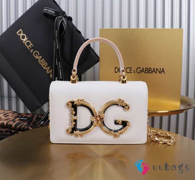 Uubags | Dolce & Gabbana DG Girls Bag In White Calfskin Leather 10x18x3.5cm - 1