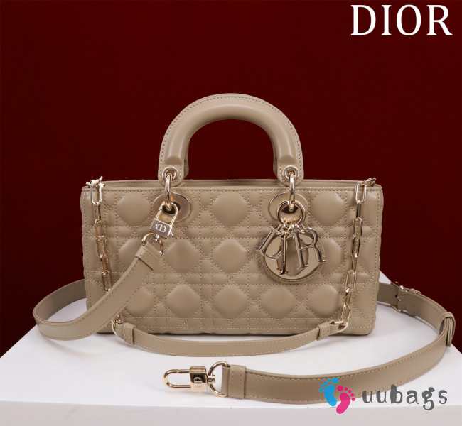 Uubags | Dior M0540 Lady D-Joy Sand-Colored Cannage Lambskin Bag 26x13.5x5cm - 1