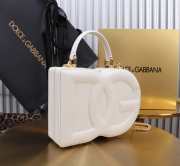 Uubags | Dolce & Gabbana Logo Box bag in white 20x15x6.5cm - 4