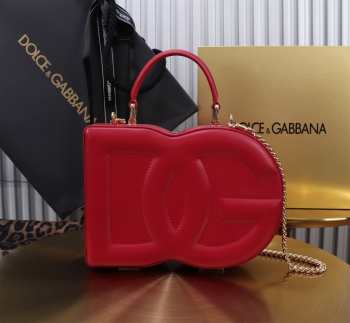 Uubags | Dolce & Gabbana Logo Box bag in red 20x15x6.5cm