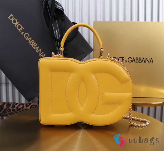 Uubags | Dolce & Gabbana Logo Box bag in yellow 20x15x6.5cm - 1