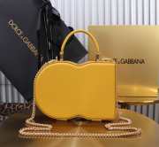 Uubags | Dolce & Gabbana Logo Box bag in yellow 20x15x6.5cm - 2