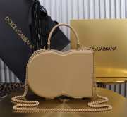 Uubags | Dolce & Gabbana Logo Box bag in beige 20x15x6.5cm - 4