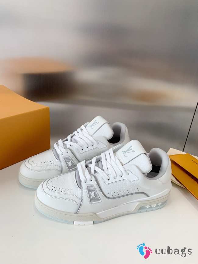 Uubags | Louis Vuitton 1A8WAX LV Trainer Sneaker In White - 1