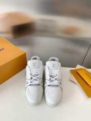 Uubags | Louis Vuitton 1A8WAX LV Trainer Sneaker In White - 5