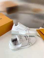 Uubags | Louis Vuitton 1A8WAX LV Trainer Sneaker In White - 4