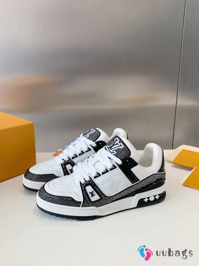 Uubags | Louis Vuitton 1ACVXV LV Trainer Sneaker In Black - 1