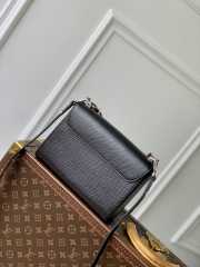 Uubags | Louis Vuitton M24042 Twist PM Bag In Black 19x15x9cm - 4