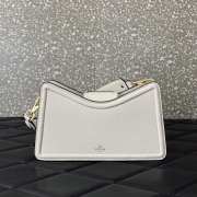 Uubags | Valentino Garavani VLogo leather shoulder bag in white grainy calfskin 24x14.5x8cm - 3