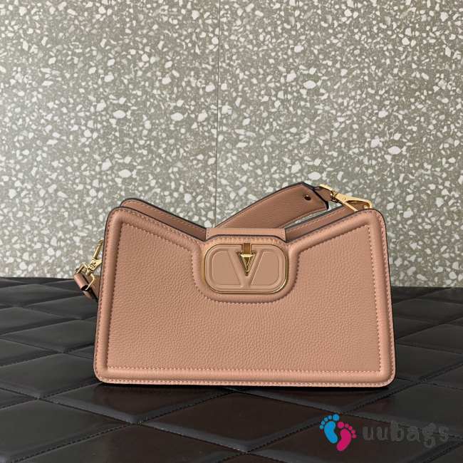 Uubags | Valentino Garavani VLogo leather shoulder bag in rose cannelle grainy calfskin 24x14.5x8cm - 1