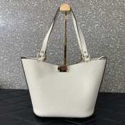 Uubags | Valentino Garavani Rockstud tote bag in white grainy calfskin 26x11x24cm - 4