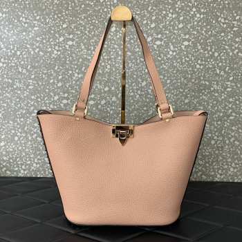 Uubags | Valentino Garavani Rockstud tote bag in rose cannelle grainy calfskin 26x11x24cm