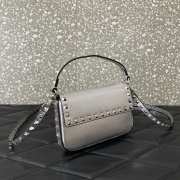 Uubags | Valentino Garavani small leather Rockstud top handle bag in silver metallic grainy calfskin 19x12x3cm - 6