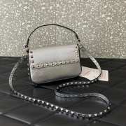 Uubags | Valentino Garavani small leather Rockstud top handle bag in silver metallic grainy calfskin 19x12x3cm - 2