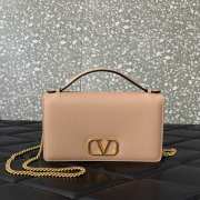 Uubags | Valentino Garavani wallet with VLogo chain in rose cannelle 19x4x10.5cm - 1