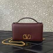 Uubags | Valentino Garavani wallet with VLogo chain in fondant 19x4x10.5cm - 1