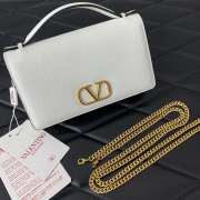 Uubags | Valentino Garavani wallet with VLogo chain in white 19x4x10.5cm - 3