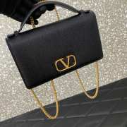 Uubags | Valentino Garavani wallet with VLogo chain in black 19x4x10.5cm - 2