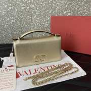 Uubags | Valentino Garavani wallet with VLogo gold chain in metallic 19x4x10.5cm - 3