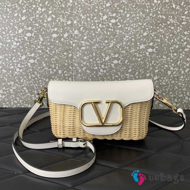 Uubags | Valentino Garavani Two-tone Leather And Raffia Crossbody Bag In White 22x9x17cm - 1