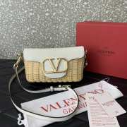 Uubags | Valentino Garavani Two-tone Leather And Raffia Crossbody Bag In White 22x9x17cm - 4