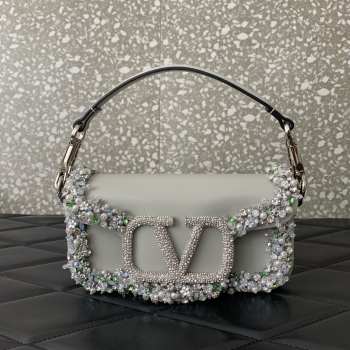 Uubags | Valentino Garavani Locò embroidered bag with Swarovski crystals 20x11x5cm