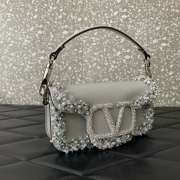 Uubags | Valentino Garavani Locò embroidered bag with Swarovski crystals 20x11x5cm - 4