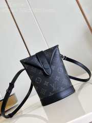 Uubags | Louis Vuitton M11613 Envelope Pouch Bag 12.5x18x8.5cm - 1