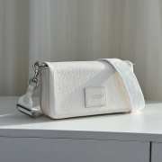 Uubags | Marc Jacobs the leather mini bag in white 20x5x12cm - 2